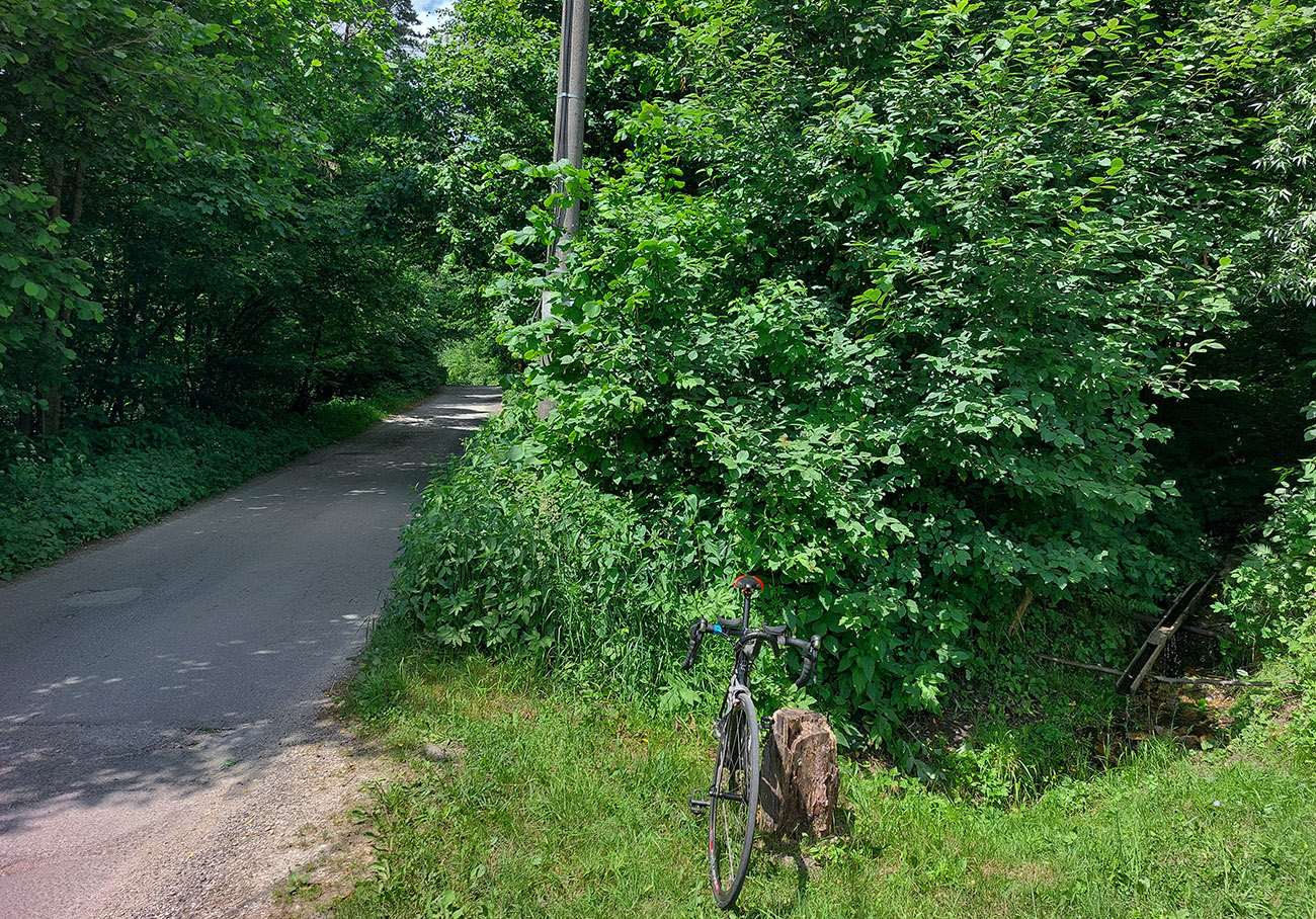 ...a_o_kúsok_nižšie_druhý_raz_tankujem,_nad_otočkou_autobusu.