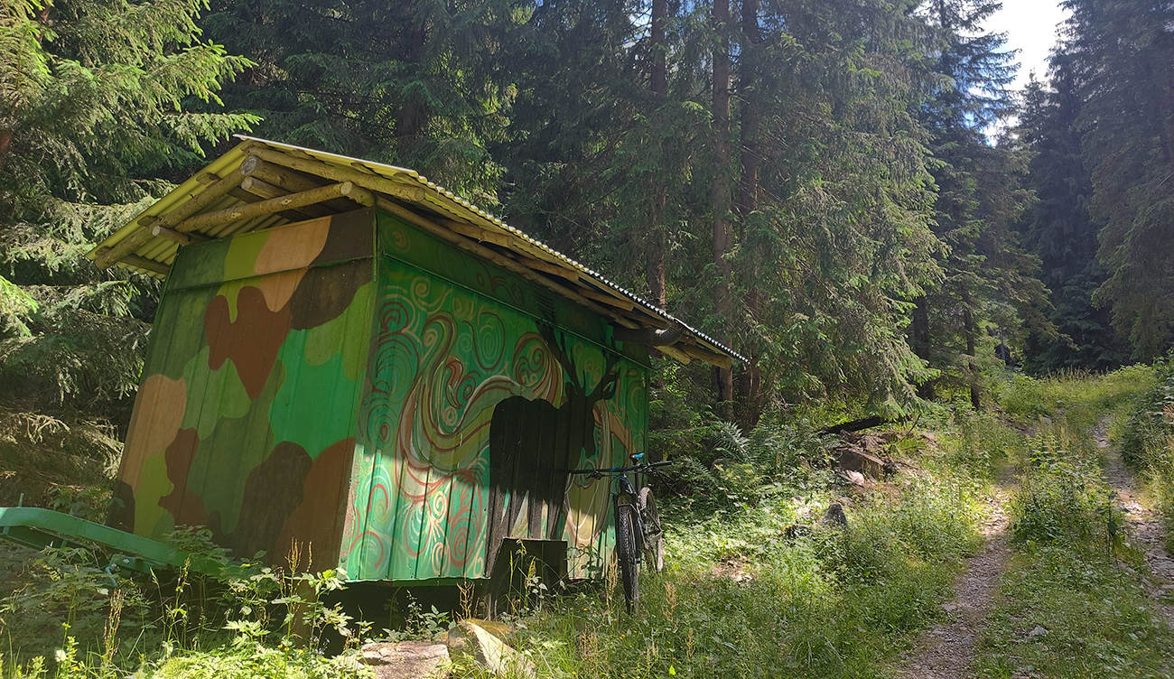 Pri_tomto_úchvatnom_veľdiele_slušná_cesta_končí,_otáčam.