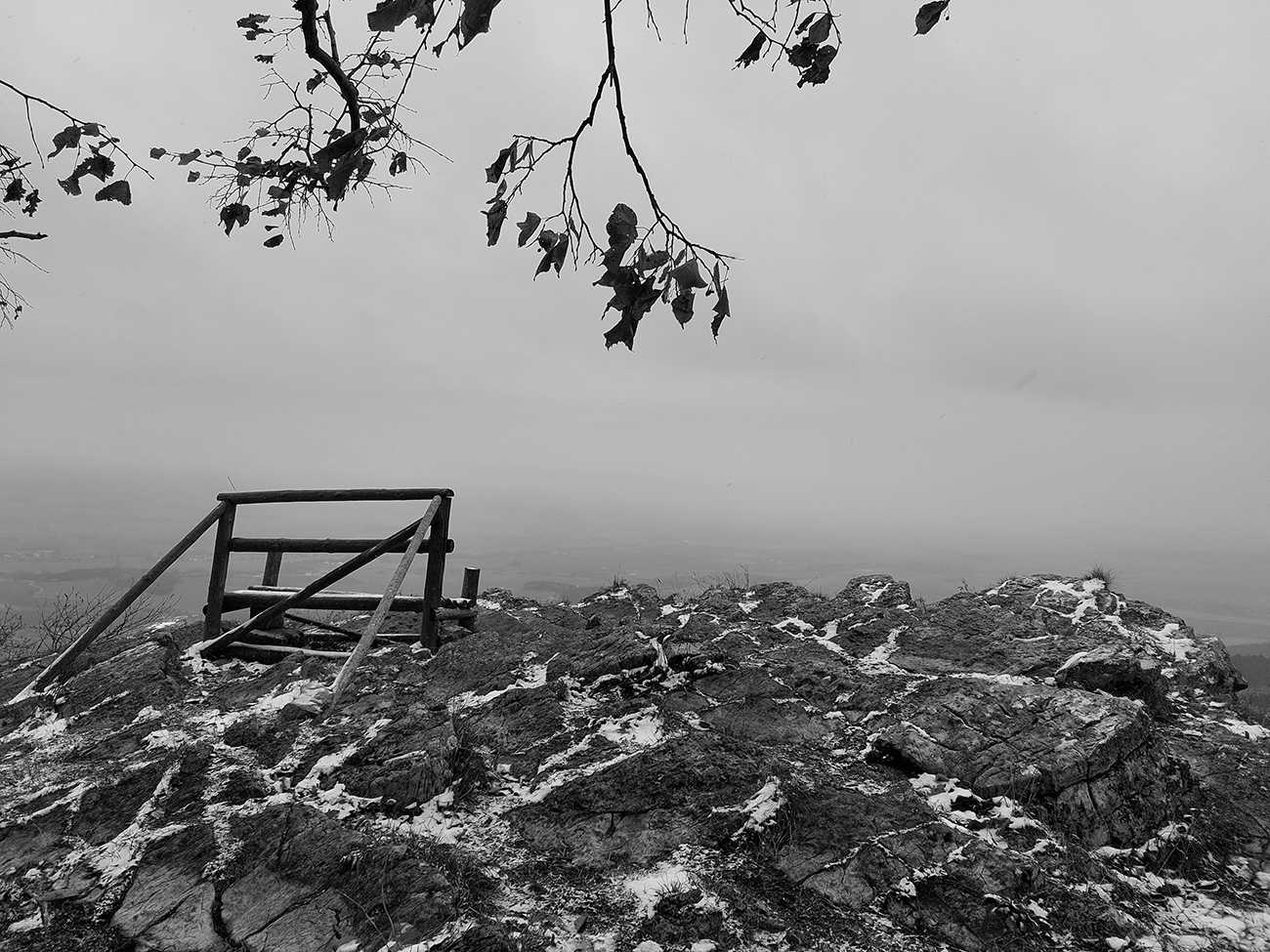 ondrasovske-skaly-a-prvy-sneh